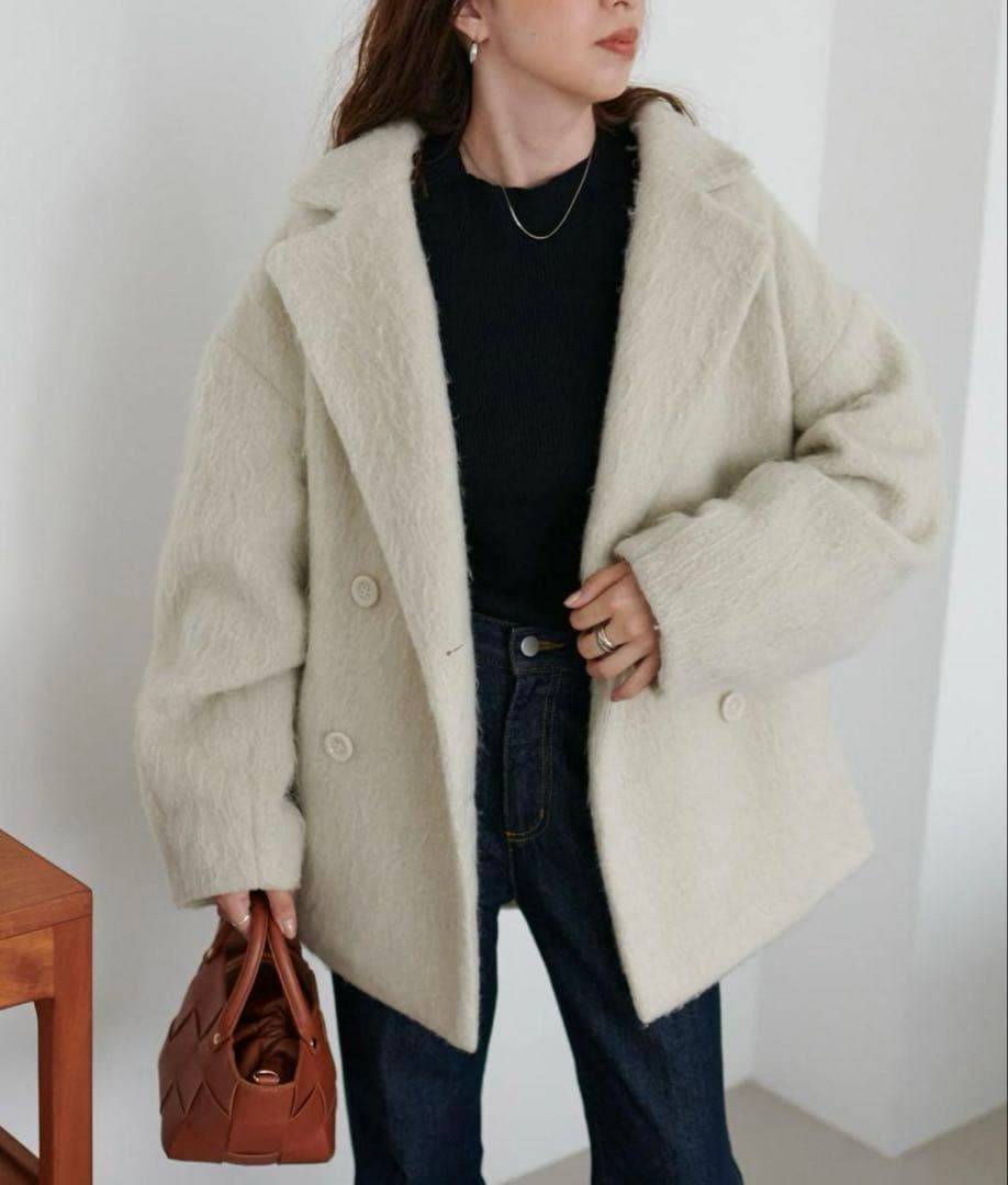 【新品未使用】早い者勝ち‼️Discoat シャギーミドルコート（アイボリー)