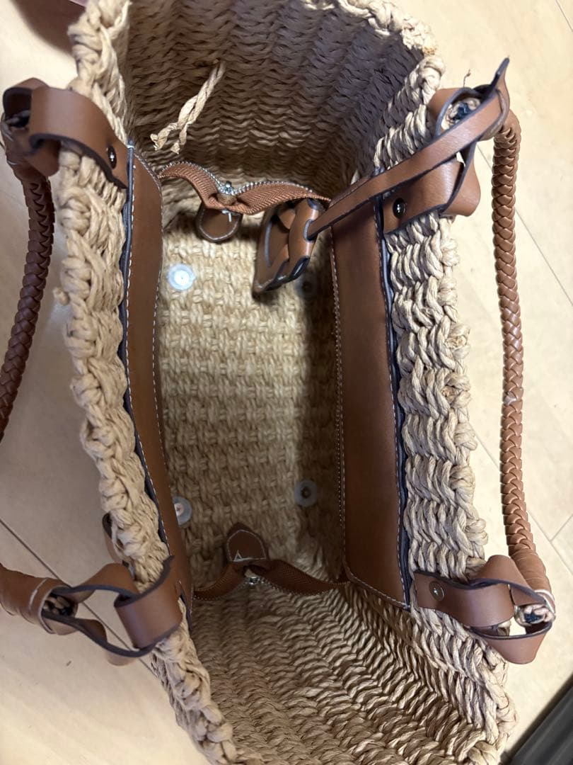 プラダ　ストロートートバッグ