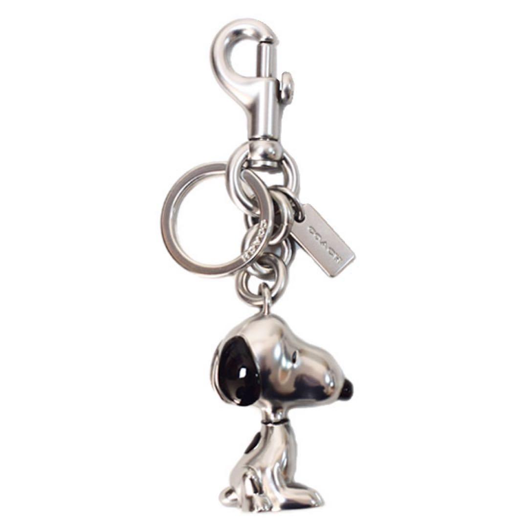 COACH2025 コラボ スヌーピー チャーム