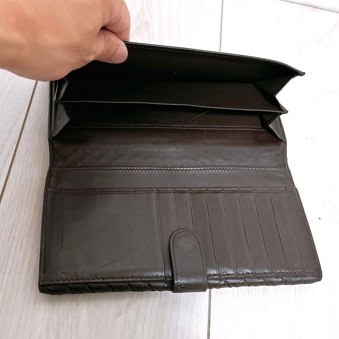 《美品》BOTTEGA BENETA(ボッテガ)長財布　イントレチャート