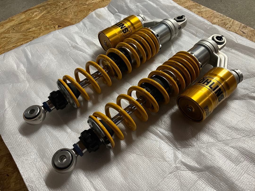 OHLINS リアショック　送料込み