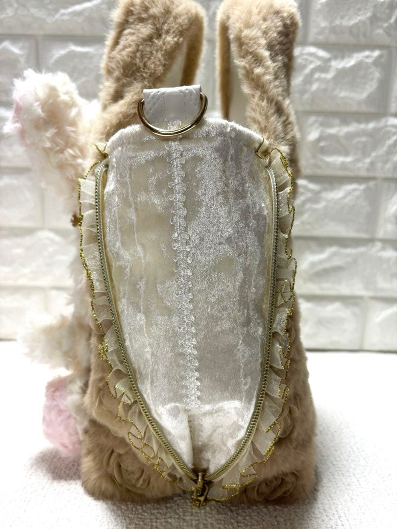 は*☆様 コヤンイサムチョン　サイドファスナーバッグ　ベージュファー　白うさちゃ