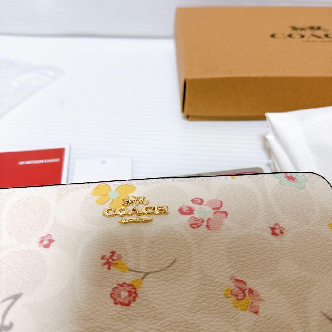 【新品未使用】COACH　長財布　C8695　IMCAH ホワイト　花柄