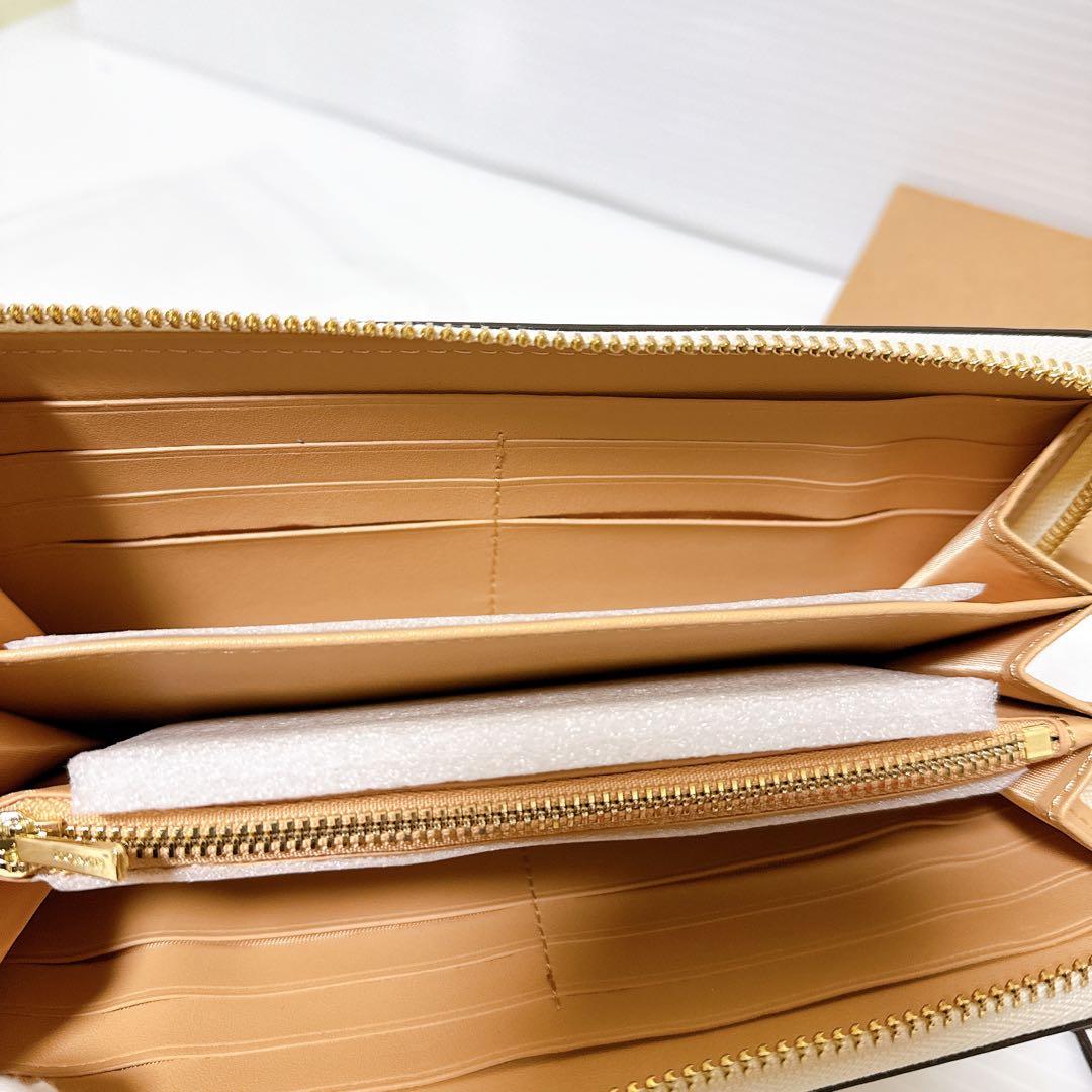 【新品未使用】COACH　長財布　C8695　IMCAH ホワイト　花柄