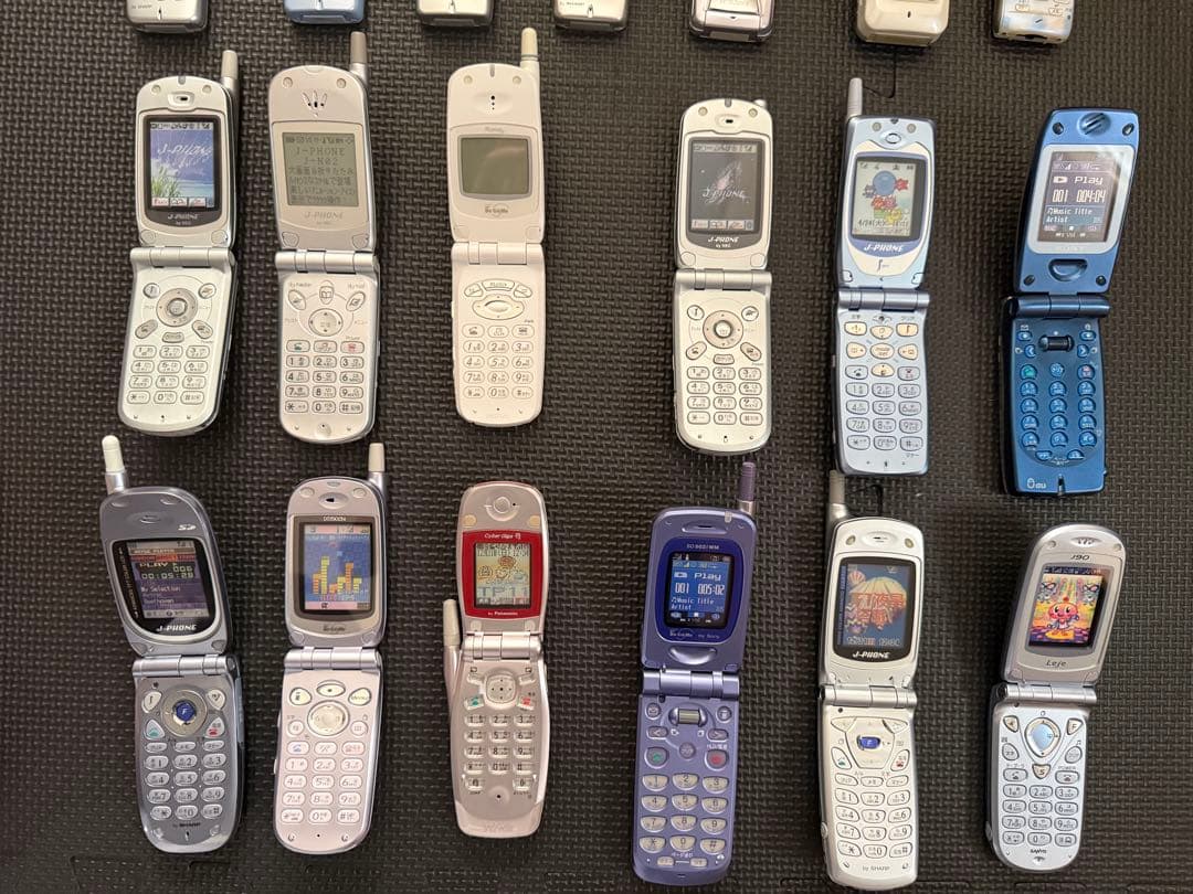 携帯電話　モックアップ23個と小型カメラTOREVAのモック