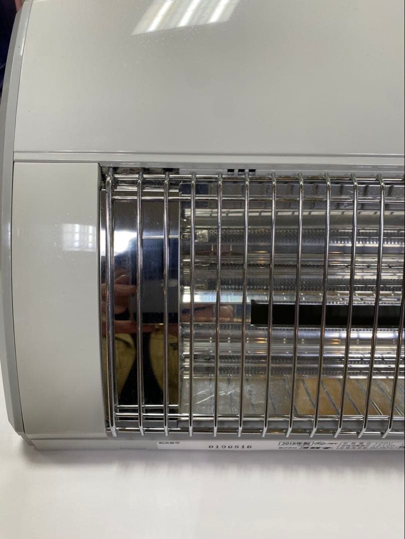 CORONA コロナ　壁掛型遠赤外線暖房機ウォールヒート　CHK-C126A