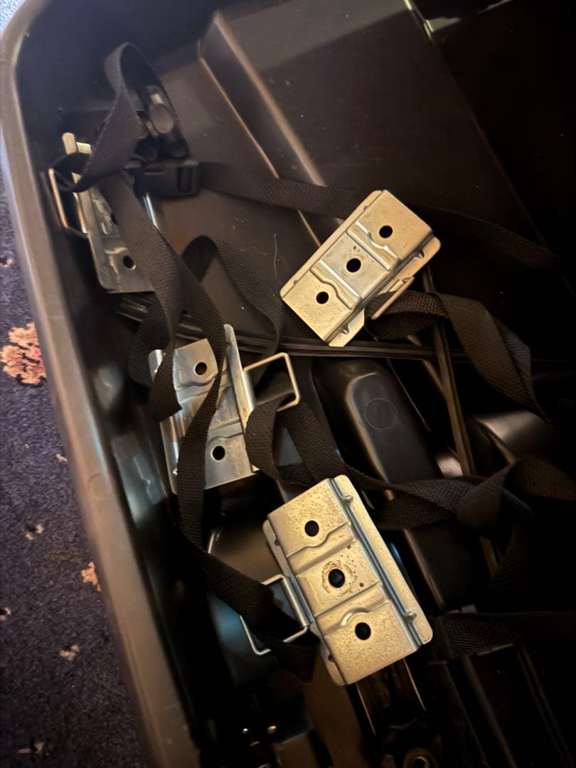 BLU124MBKE carmate 360L inno ルーフボックス