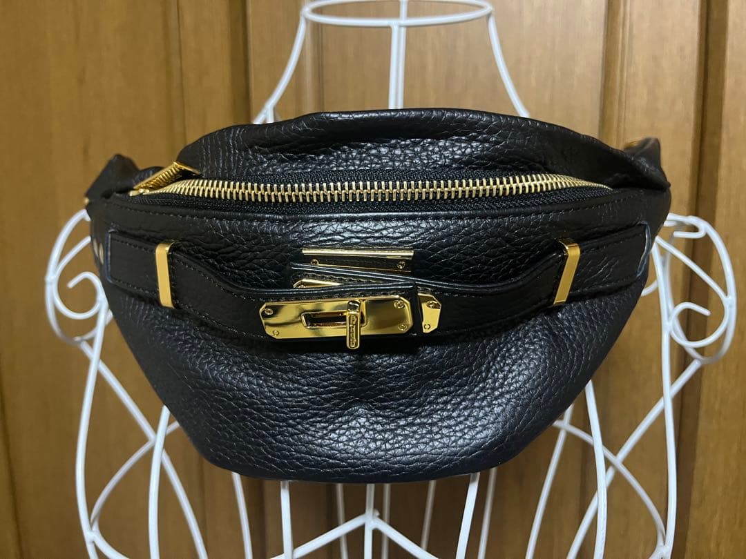 シータパランティカ　牛革　レザーウエストバッグ　ドゥーズィエムクラス