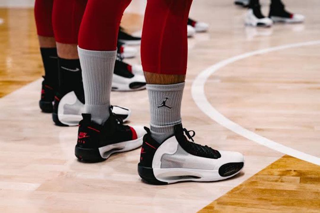 11月末までセール‼️新品 完売品 ジョーダン 34 Jordan 値下❌