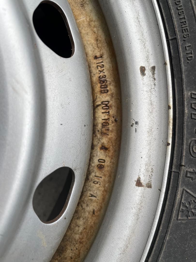 ダンロップ145/R12 12インチ スタッドレス