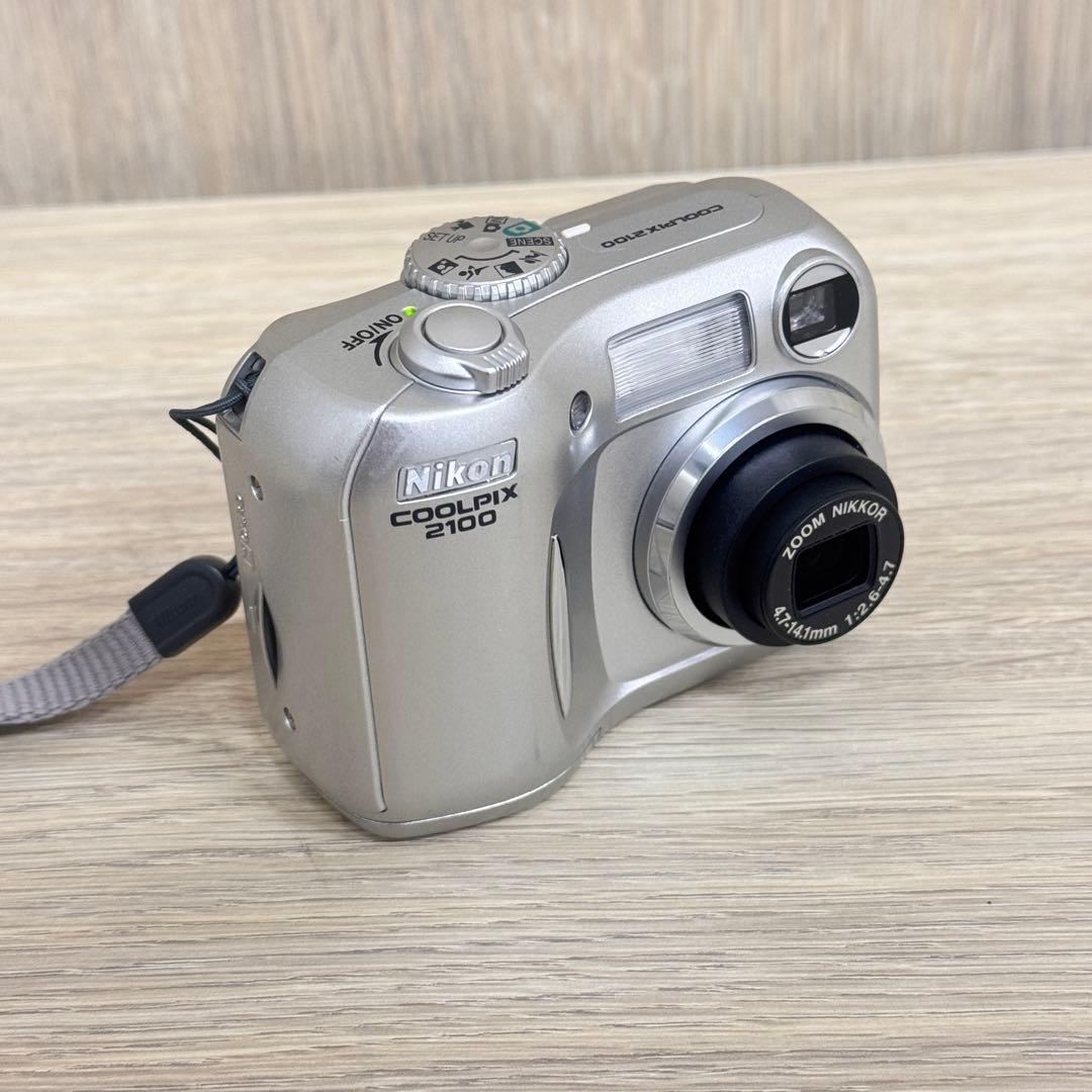 Nikon COOLPIX 2100 デジタルカメラ