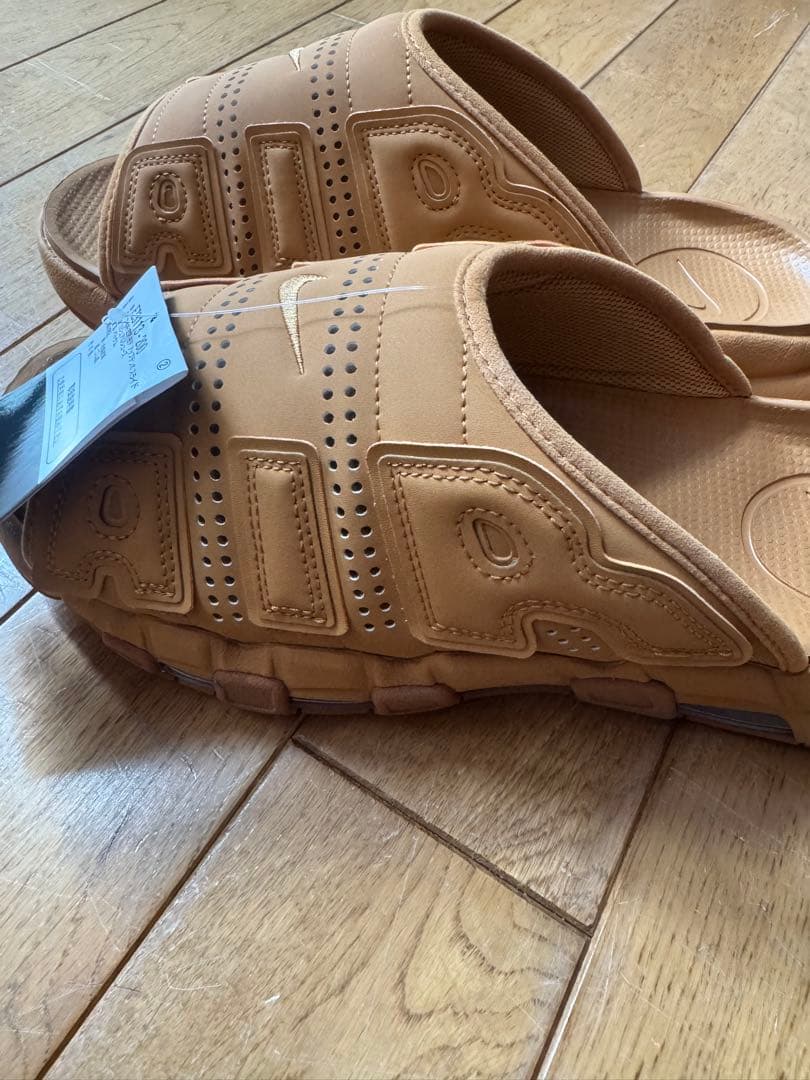 ハムハム Nike モアアップテンポ　サンダル