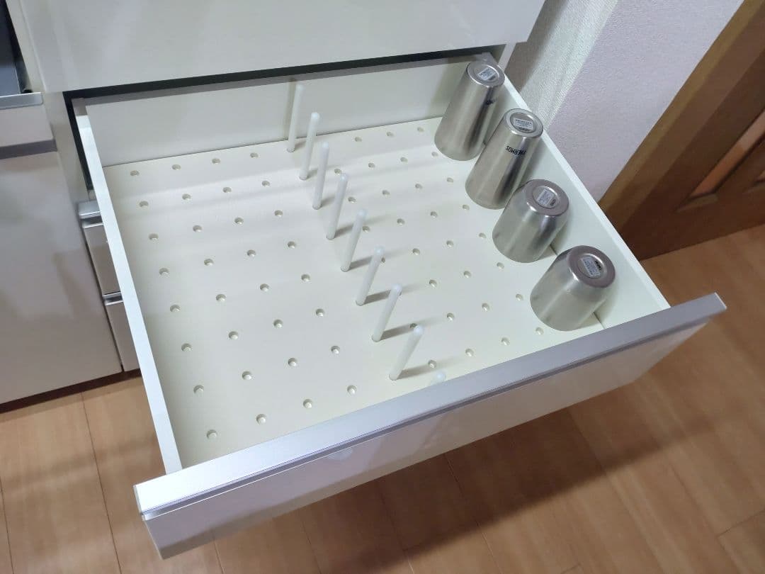 Pamouna（パモウナ）食器棚