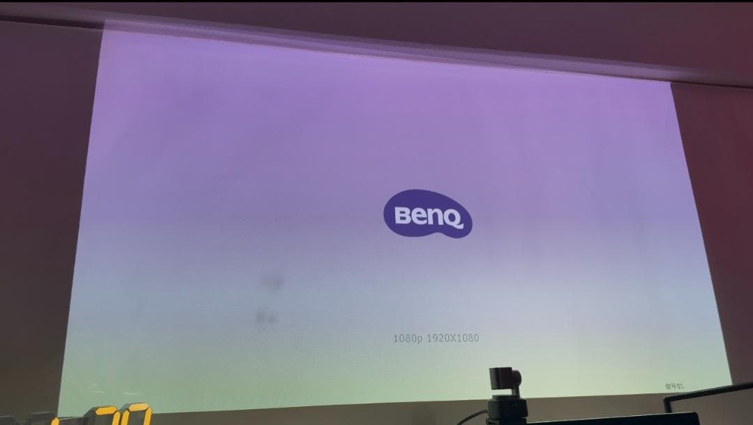 BenQ MH534 プロジェクター 本体＋リモコン