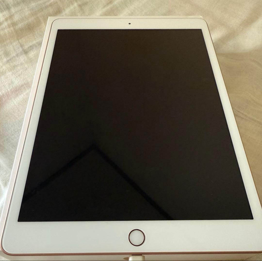 iPad8世代 32G ゴールドWi-Fiモデル