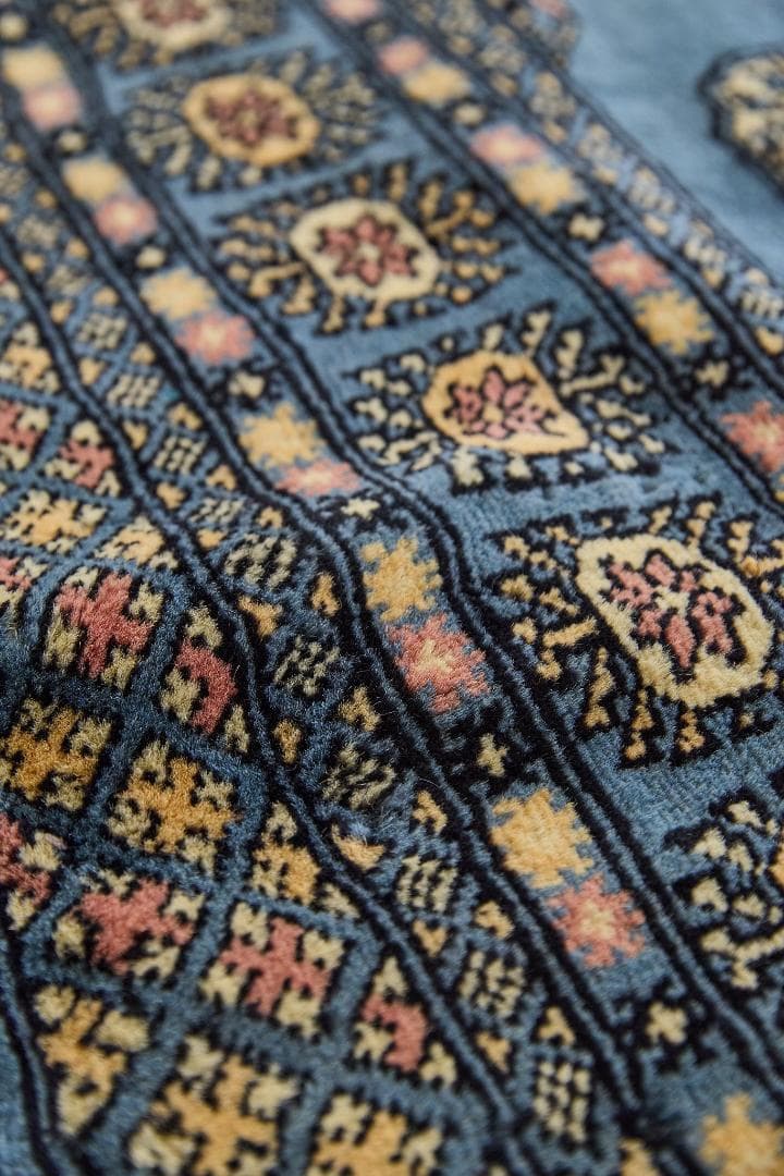 新品　トライバルラグ　ブハラ　ラホール産　（195×127cm) ブルー 青