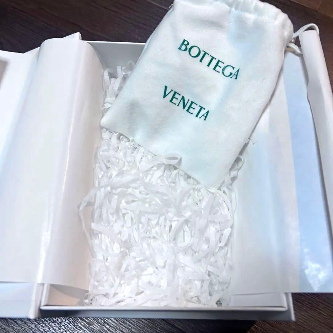 未使用品　BOTTEGA VENETA トライアングル キーリング