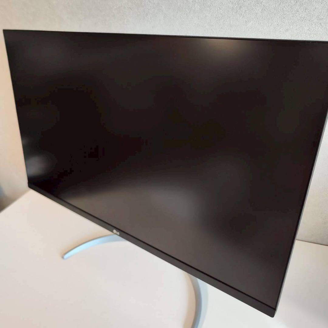 LG 31.5インチ 4Kディスプレイ 32UP550-W Type-C