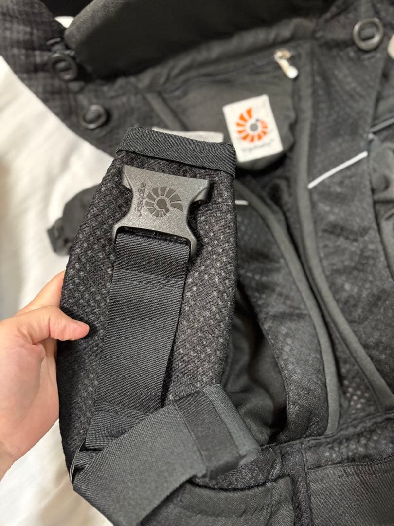 【未使用に近い‼️‼️ 】ほぼ新品　エルゴベビー　オムニ ブリーズブラック