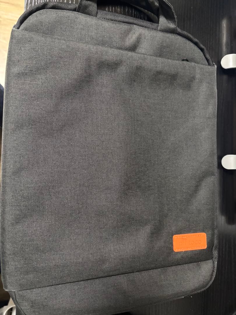 超美品 MacBookAir M2 モデル 13.6インチ、おまけ付き