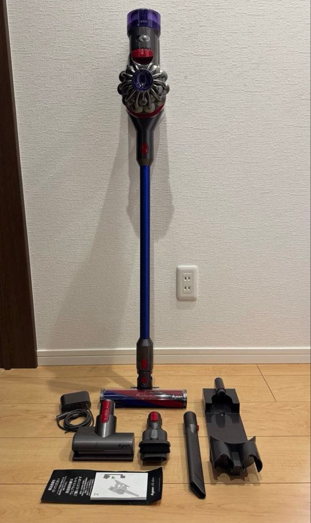 *美品*dyson ダイソン V8 SLIM SV10Kコードレス掃除機