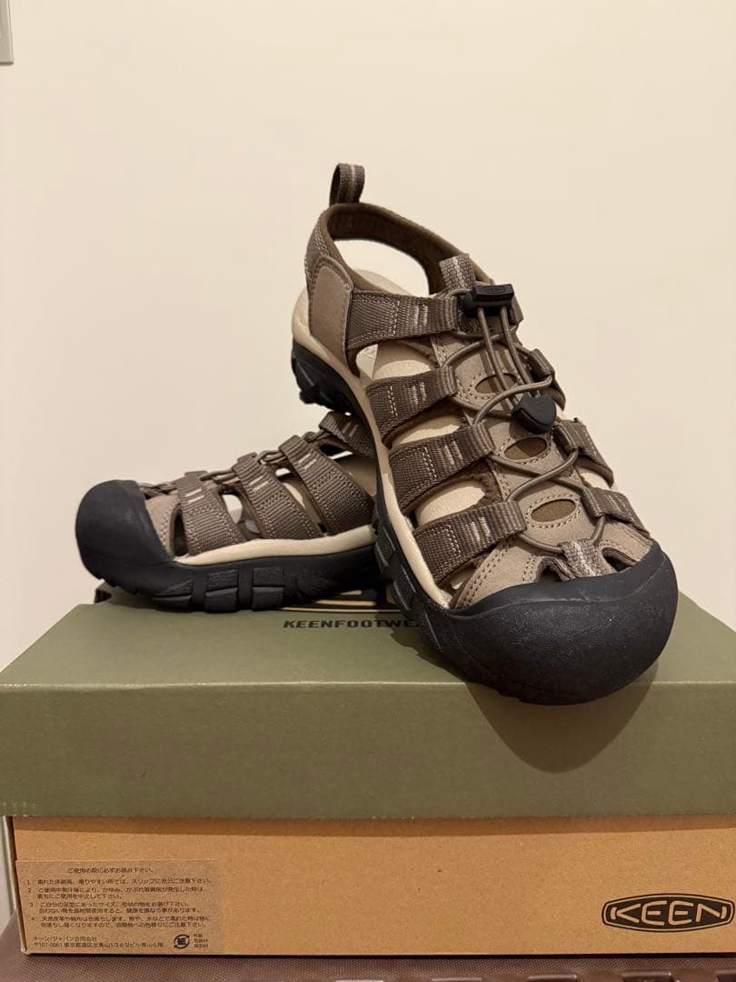 値下げ　キーン　サンダル26