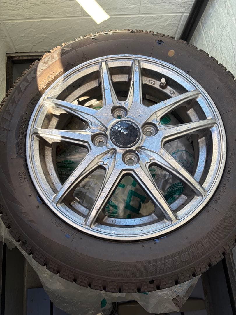 ブリザック 155/65R14 タイヤ４本セット　スタッドレス