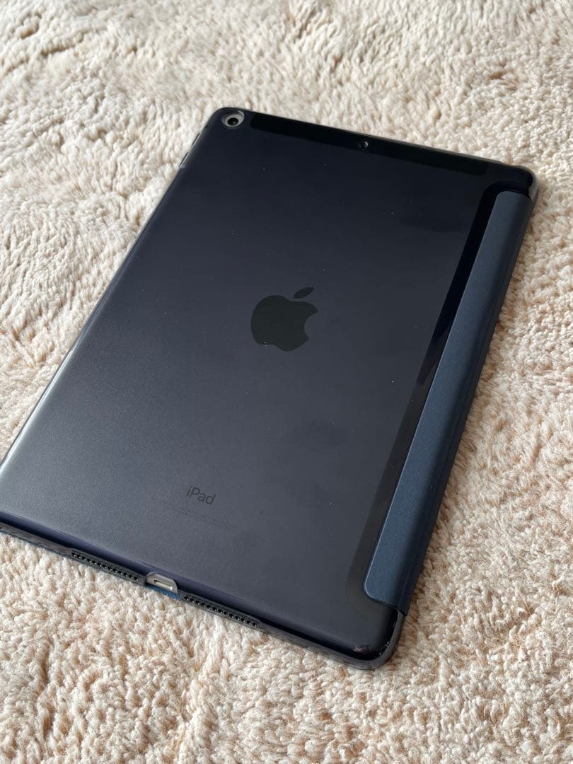 Apple iPad 第6世代 32GB WiFi+セルラーモデル