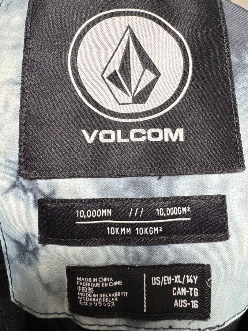上下セット／volcom／スノーボードウェア／kids／XLサイズ／14歳