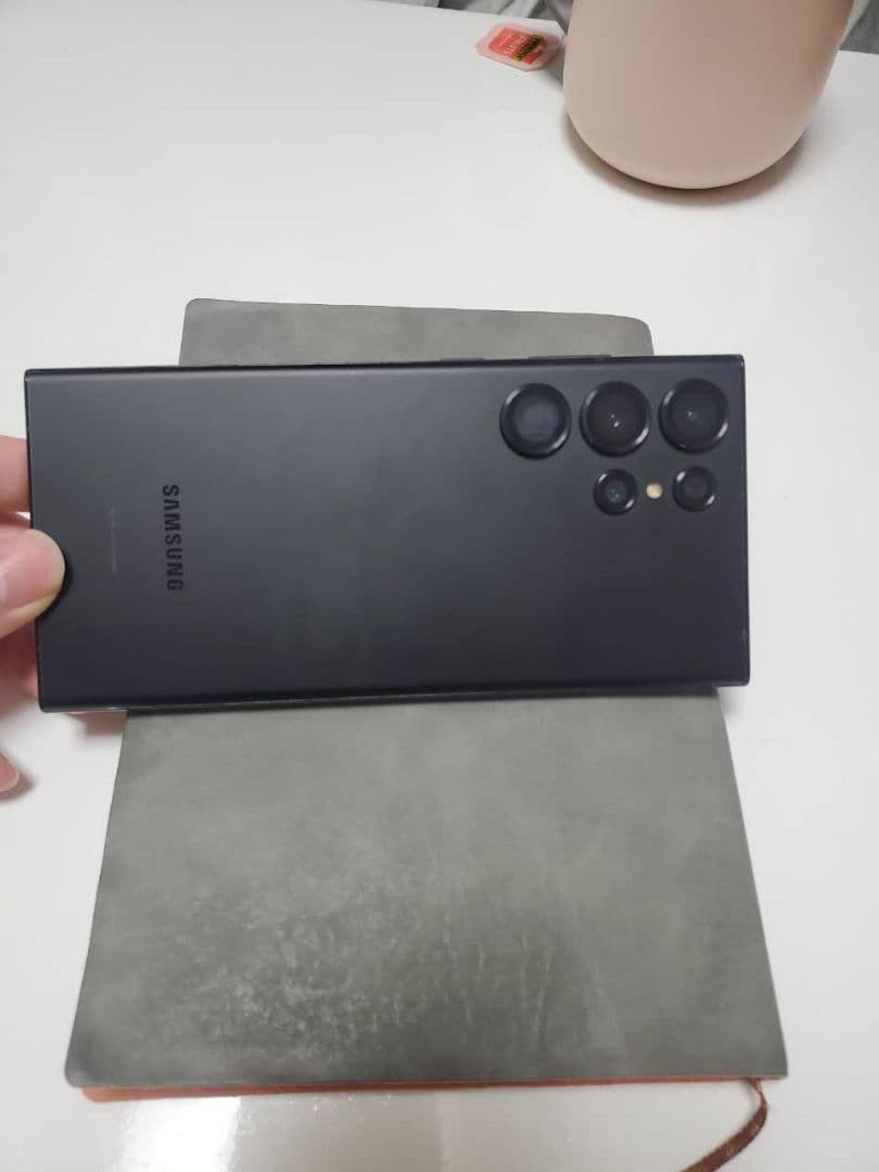 ブラック スマートフォン 本体