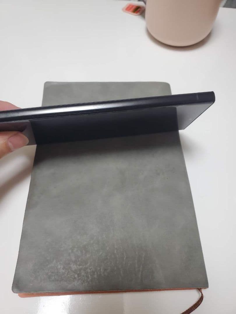 ブラック スマートフォン 本体