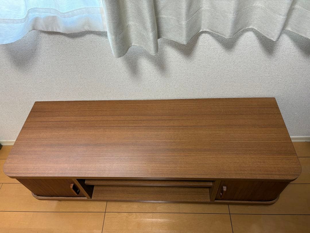 白井産業　テレビ台