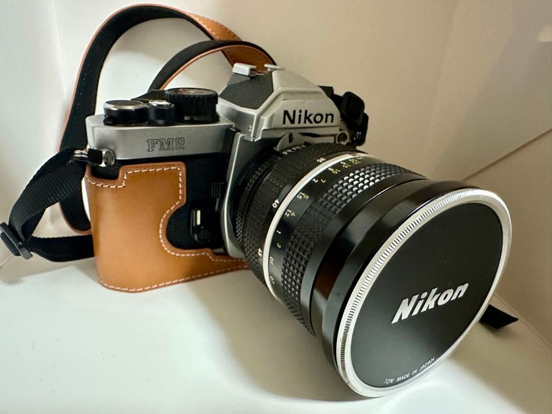 NIKON ニコン NEW FM2 + 広角ズームレンズ