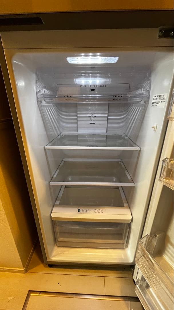 サ*ー様 (中古美品)Panasonic ノンフロン冷凍冷蔵庫　2021年製