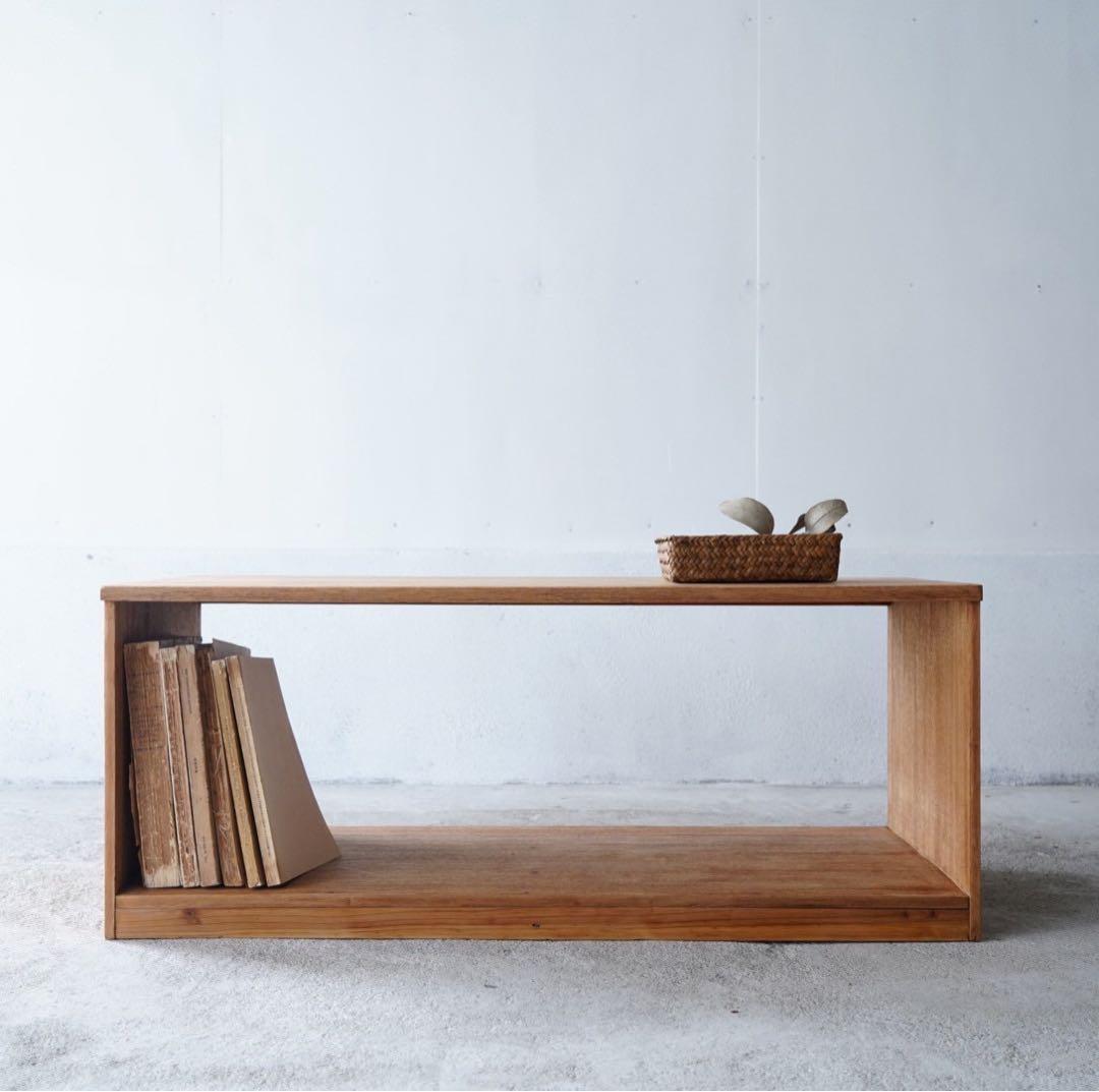 古い無垢材のローボード