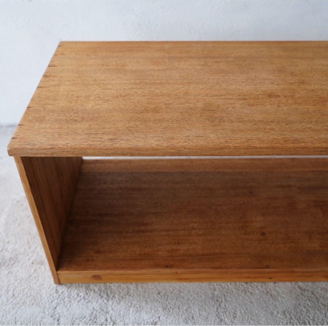 古い無垢材のローボード