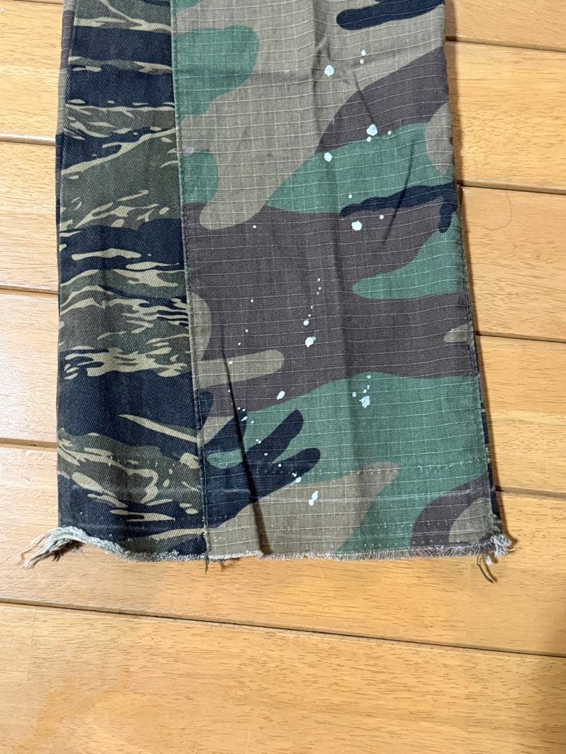 【完売品】　mnml迷彩フレアカーゴパンツ　30インチ