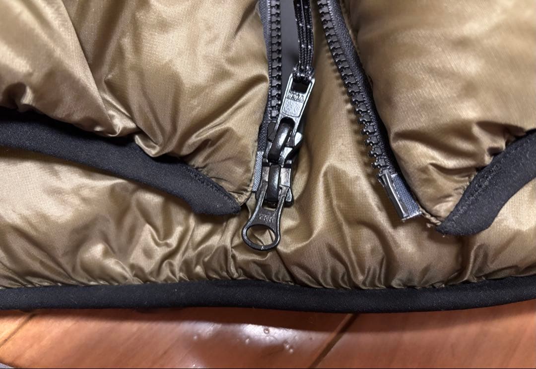 FEATHERED FRIENDS ヘリオスフーディー　美品