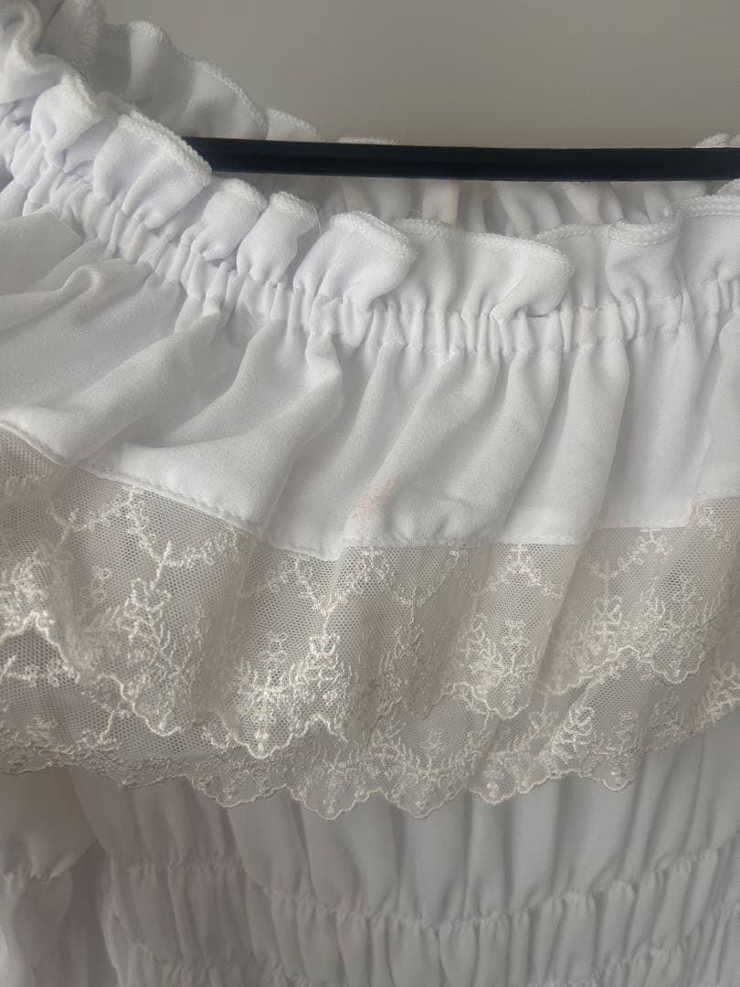 ATELIER PIERROTレースシャーリング姫袖ブラウス　白 ホワイト