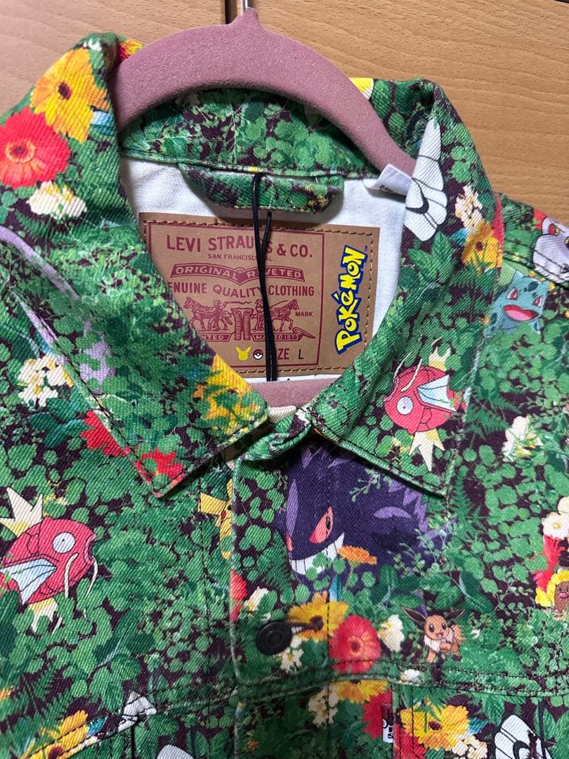 ※週末まで値下げ　Levi's × Pokémon 花柄デニムジャケット L