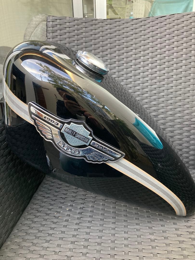 スポーツスター　XL1200S　03’ 100周年エンブレム付き　純正タンク