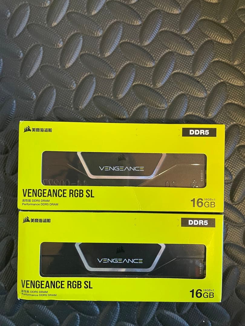 CORSAIRVENGEANCERGB DDR6000Mhz16Gbx2枚セット