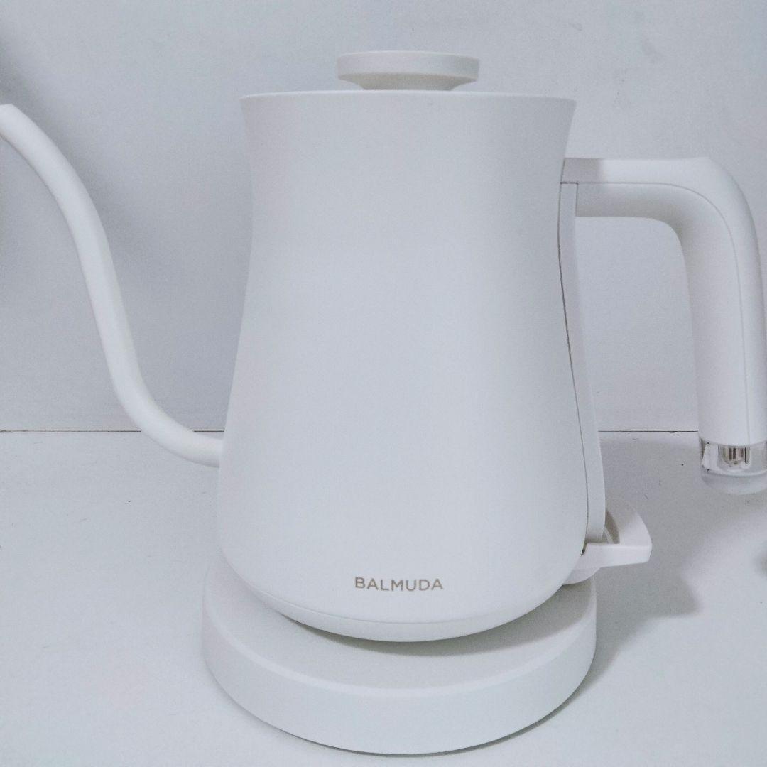 【中古美品】BALMUDA バルミューダ　電気ケトル　ホワイト　白　638