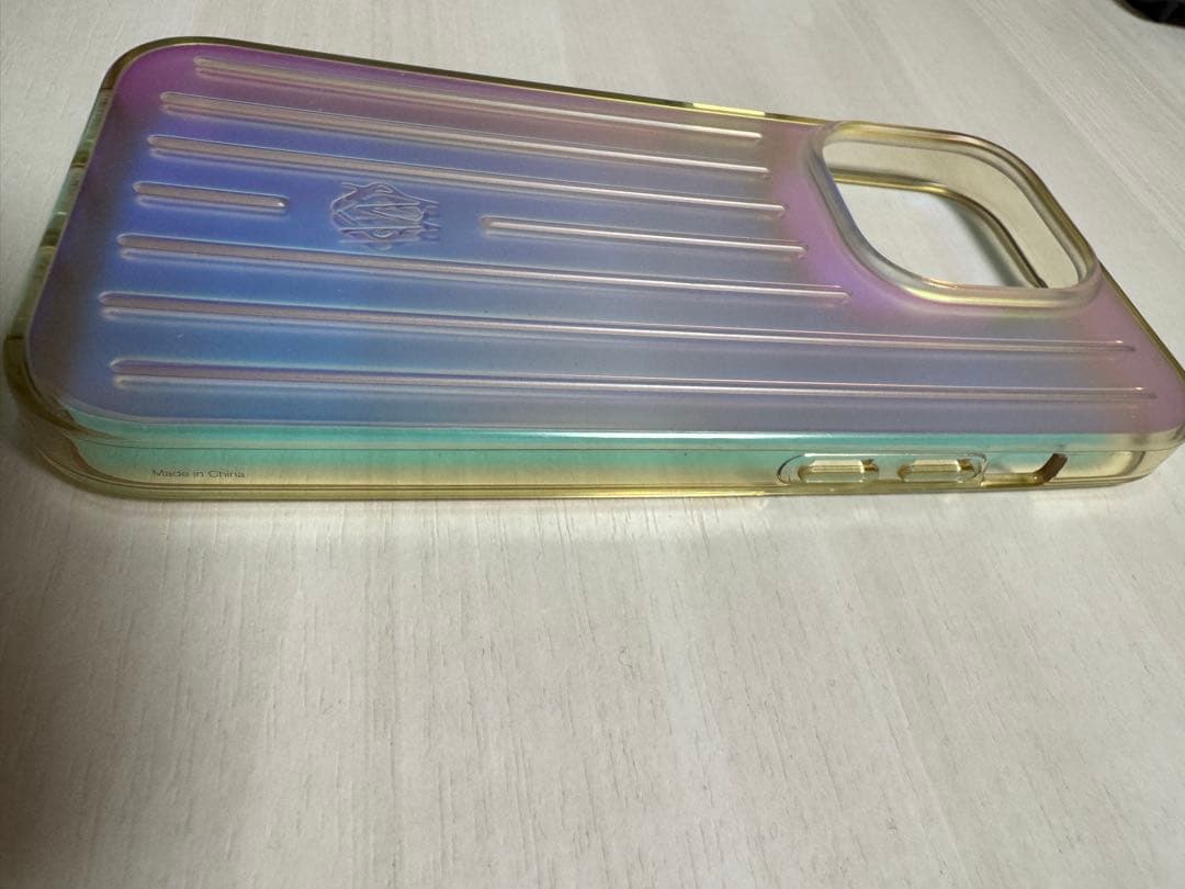 ⭐︎RIMOWA リモワ　イリディセント　iPhone15Pro用ケース　オーロラ
