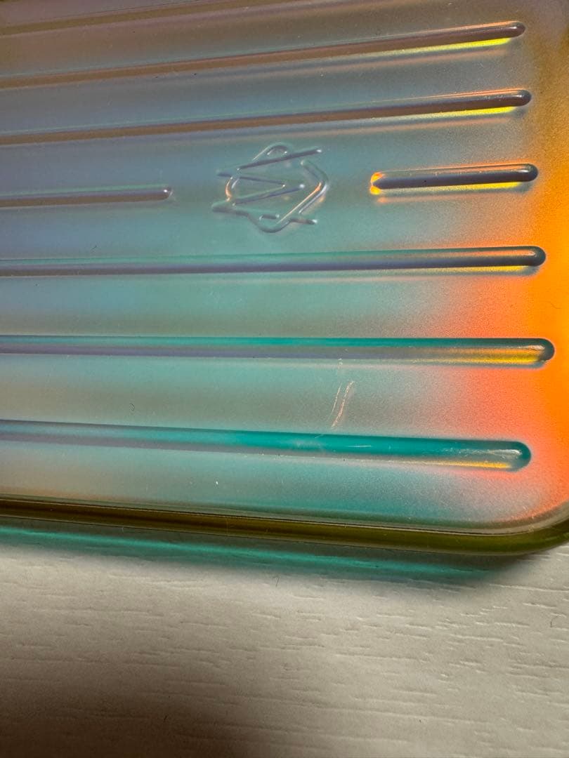 ⭐︎RIMOWA リモワ　イリディセント　iPhone15Pro用ケース　オーロラ