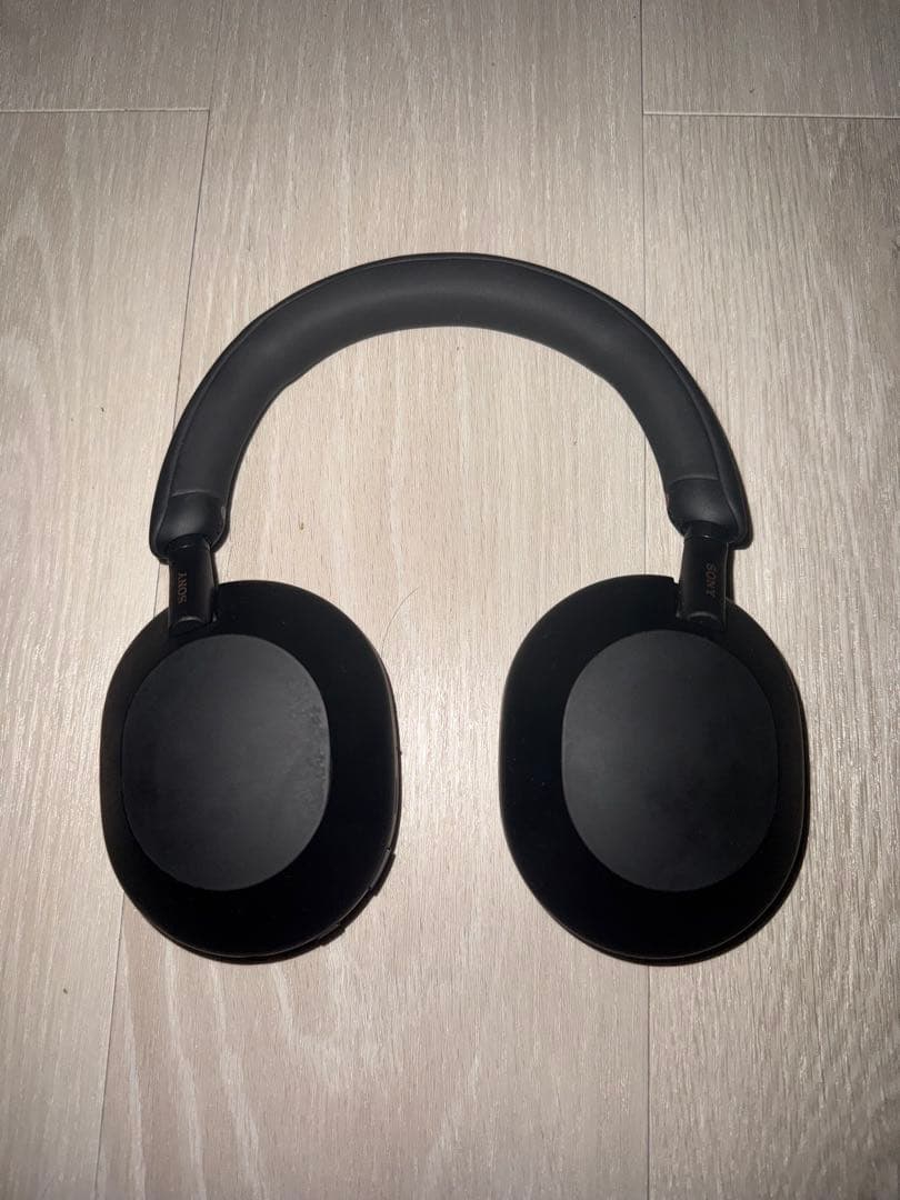 【値下げしました】Sony wh1000xm5ワイヤレスヘッドホン ブラック