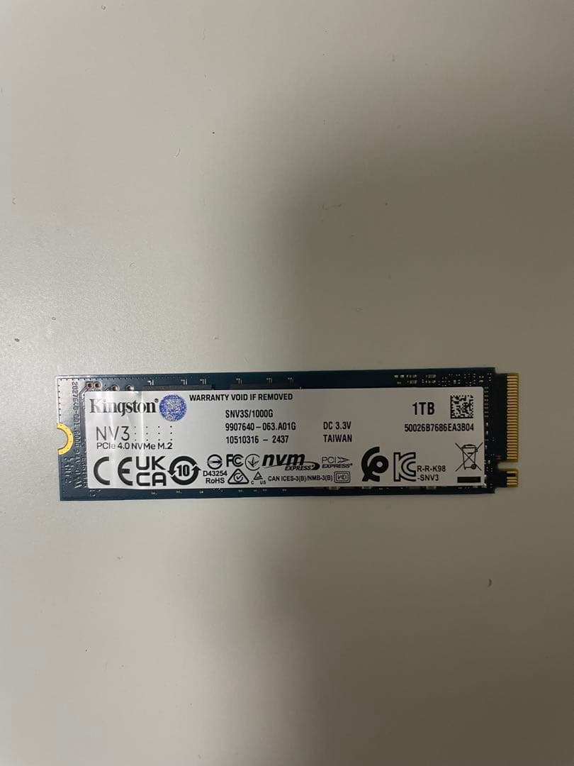 ほぼ未使用 1TB Kingston NV3 4.0 NVMe M.2 SSD