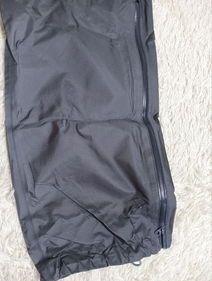 美品　モンベル　ストームクルーザー　GORE-TEX　　パンツ　レディースL