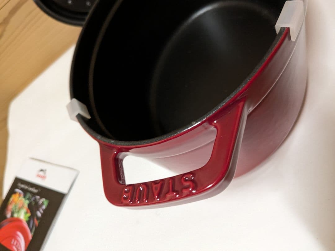 【未使用】ストウブ　Staub　ピコ ココット オーバル チェリー 23cm