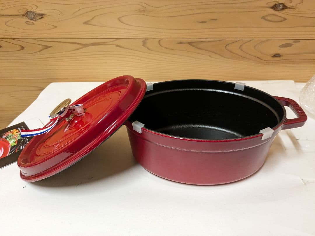【未使用】ストウブ　Staub　ピコ ココット オーバル チェリー 23cm